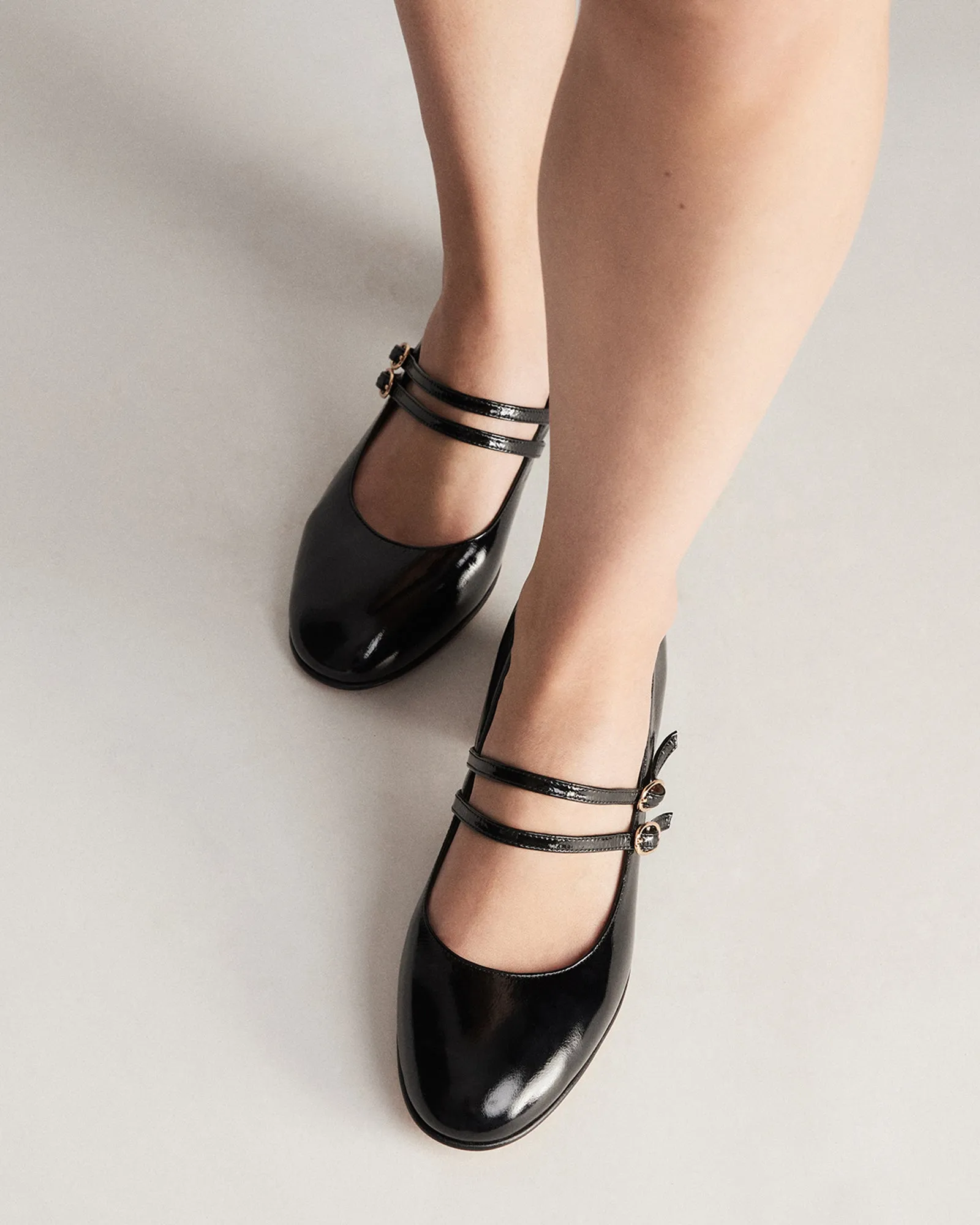 ESMA LOW HEELS BLACK CRINKLE PATENT